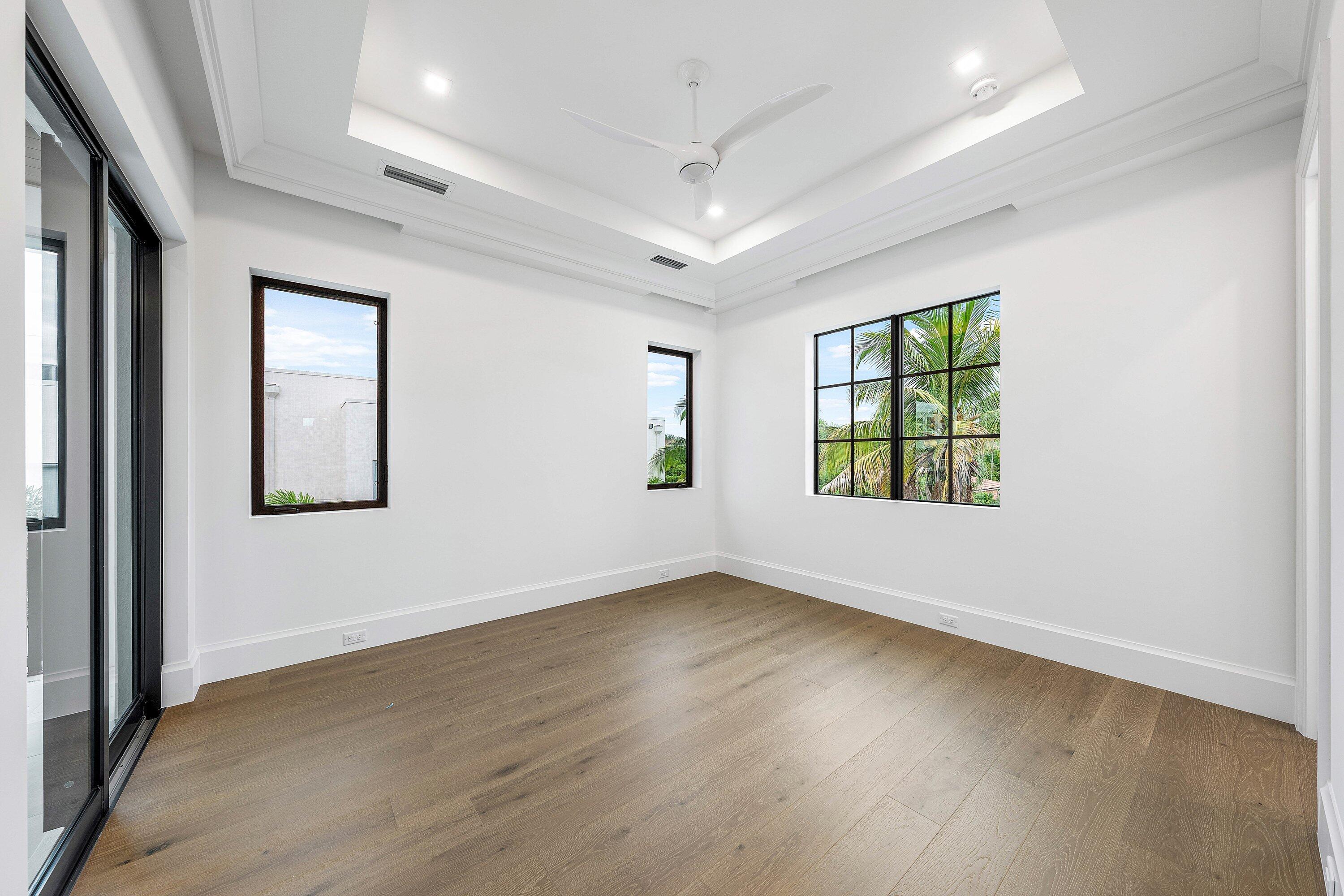 KINGS COURT REPLAT IN - Residential