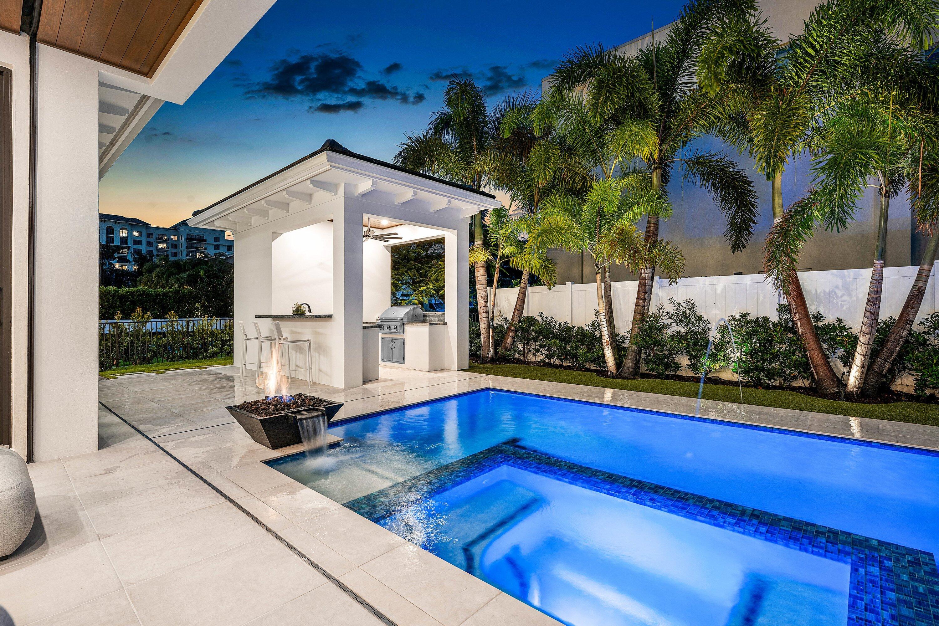 KINGS COURT REPLAT IN - Residential