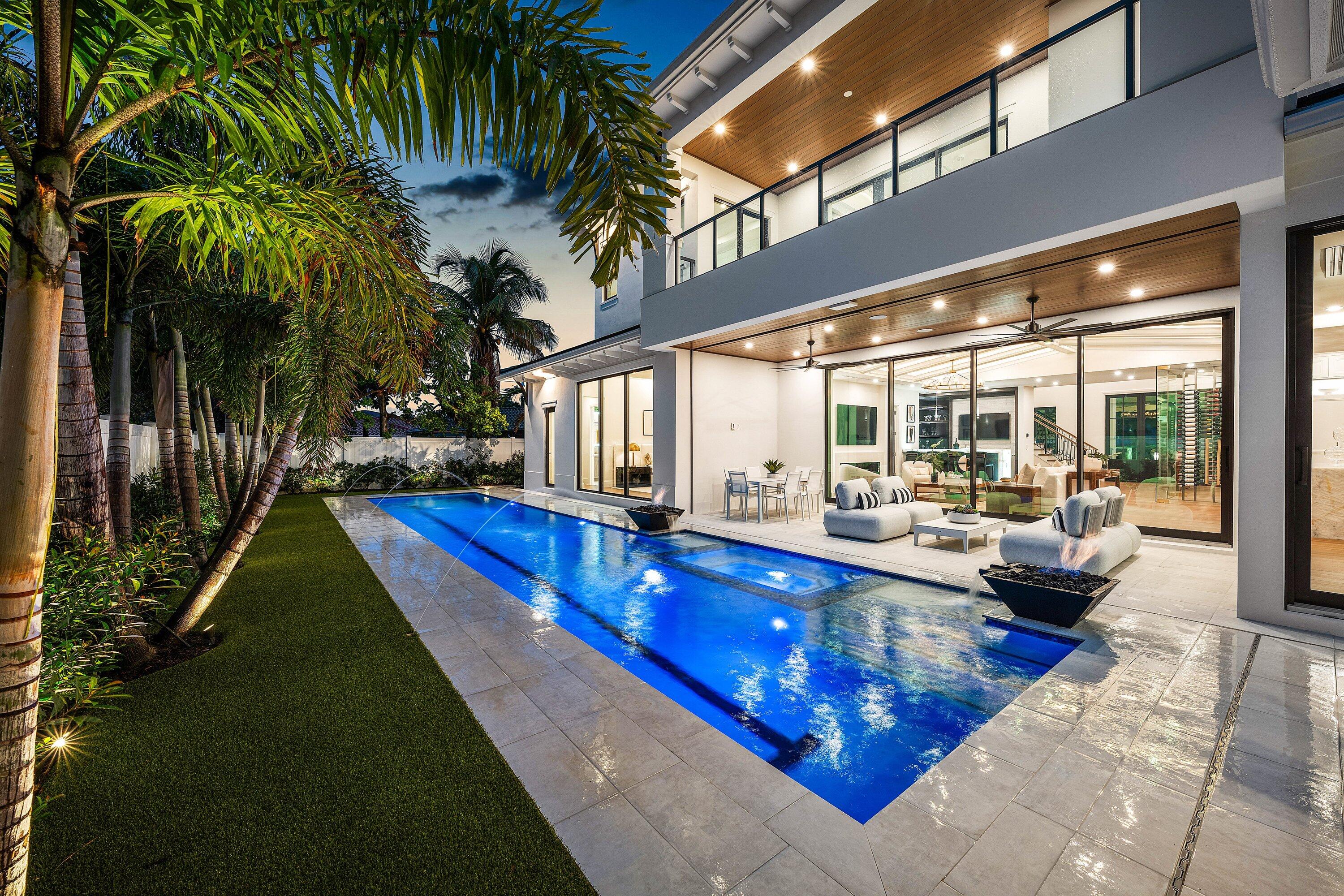 KINGS COURT REPLAT IN - Residential
