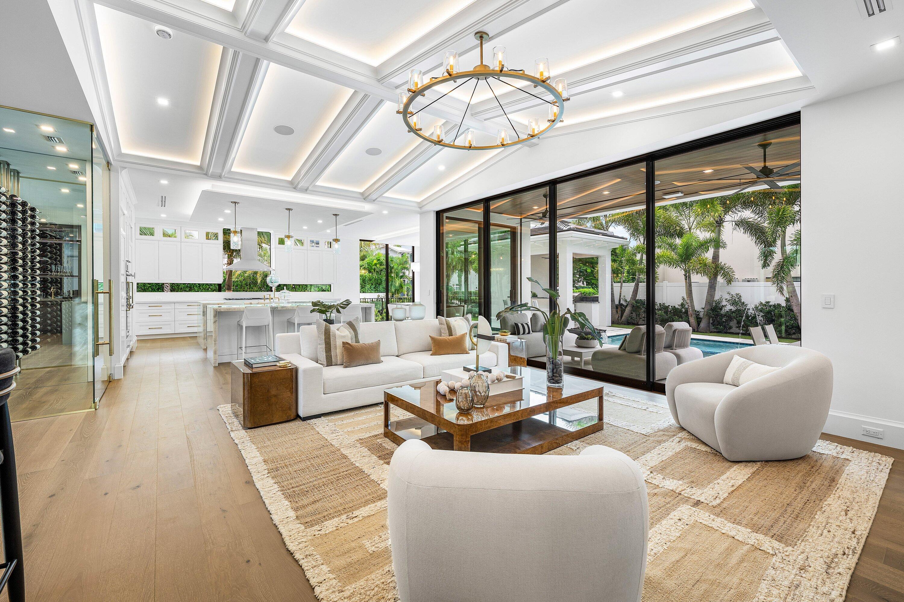 KINGS COURT REPLAT IN - Residential