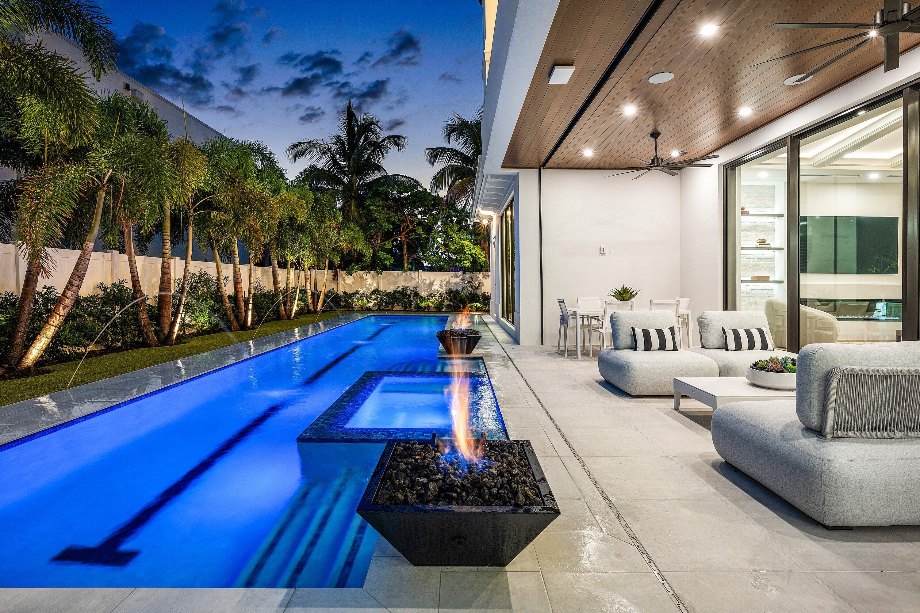 KINGS COURT REPLAT IN - Residential
