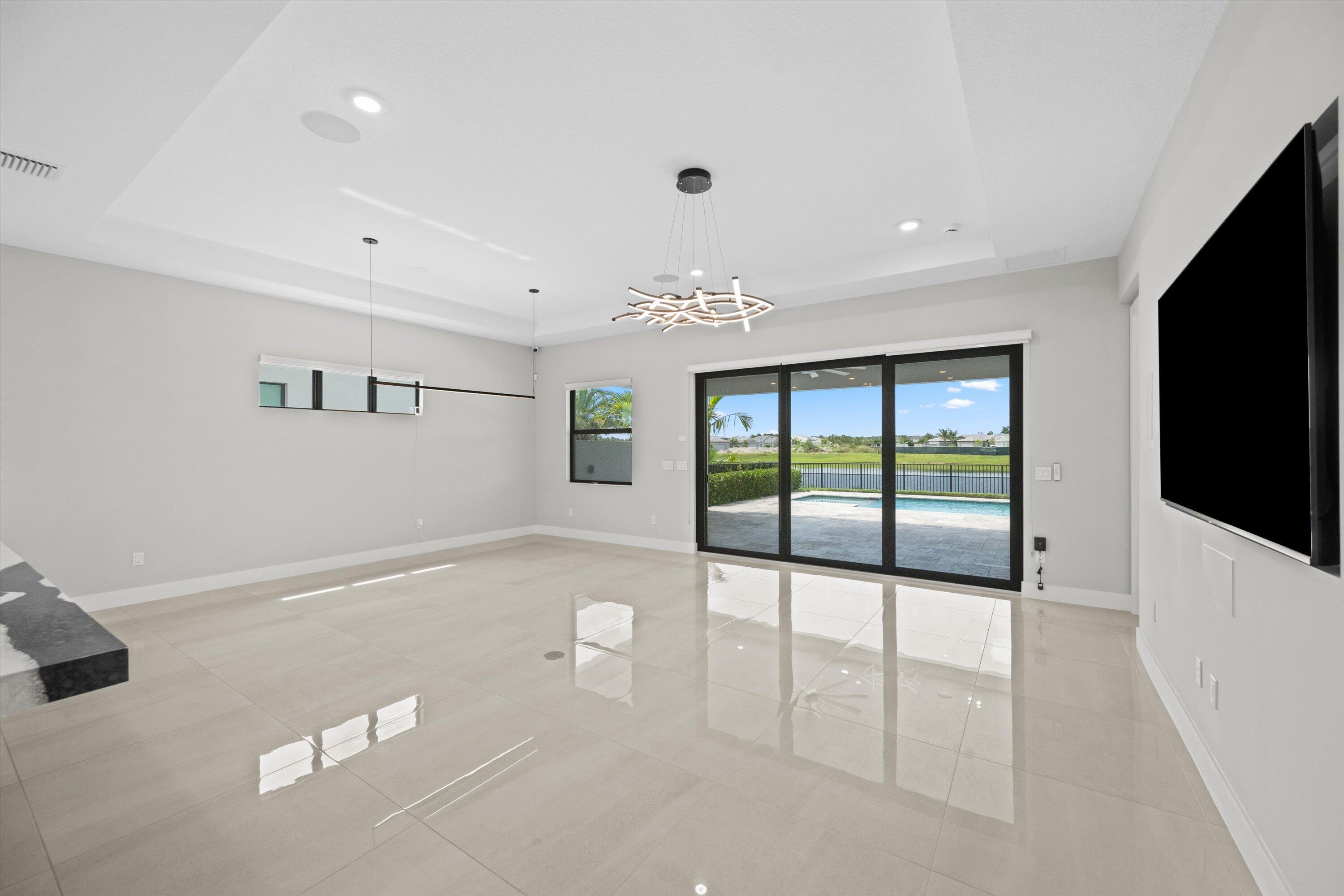 CRESSWIND PALM BEACH PHASE 3 - Residential