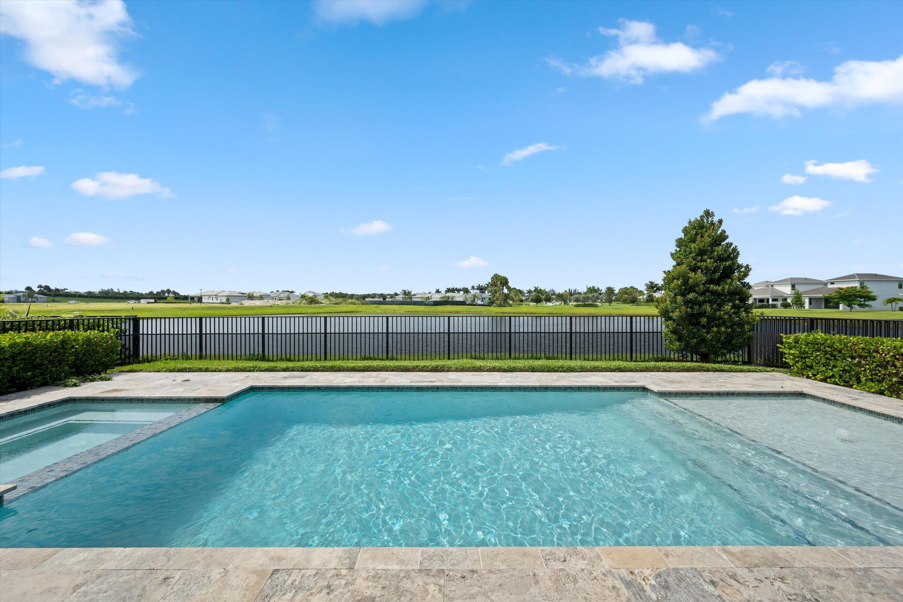 CRESSWIND PALM BEACH PHASE 3 - Residential