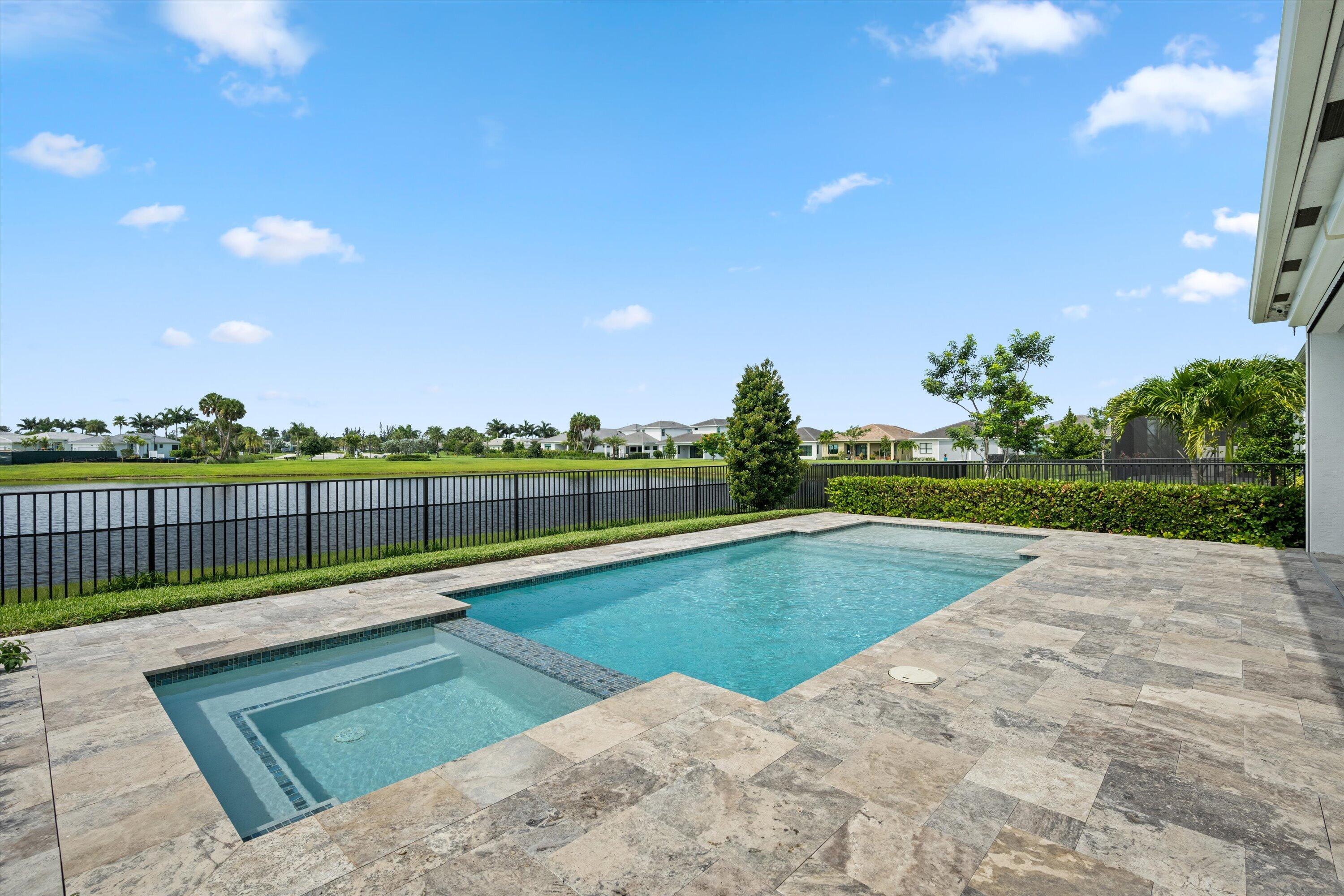 CRESSWIND PALM BEACH PHASE 3 - Residential