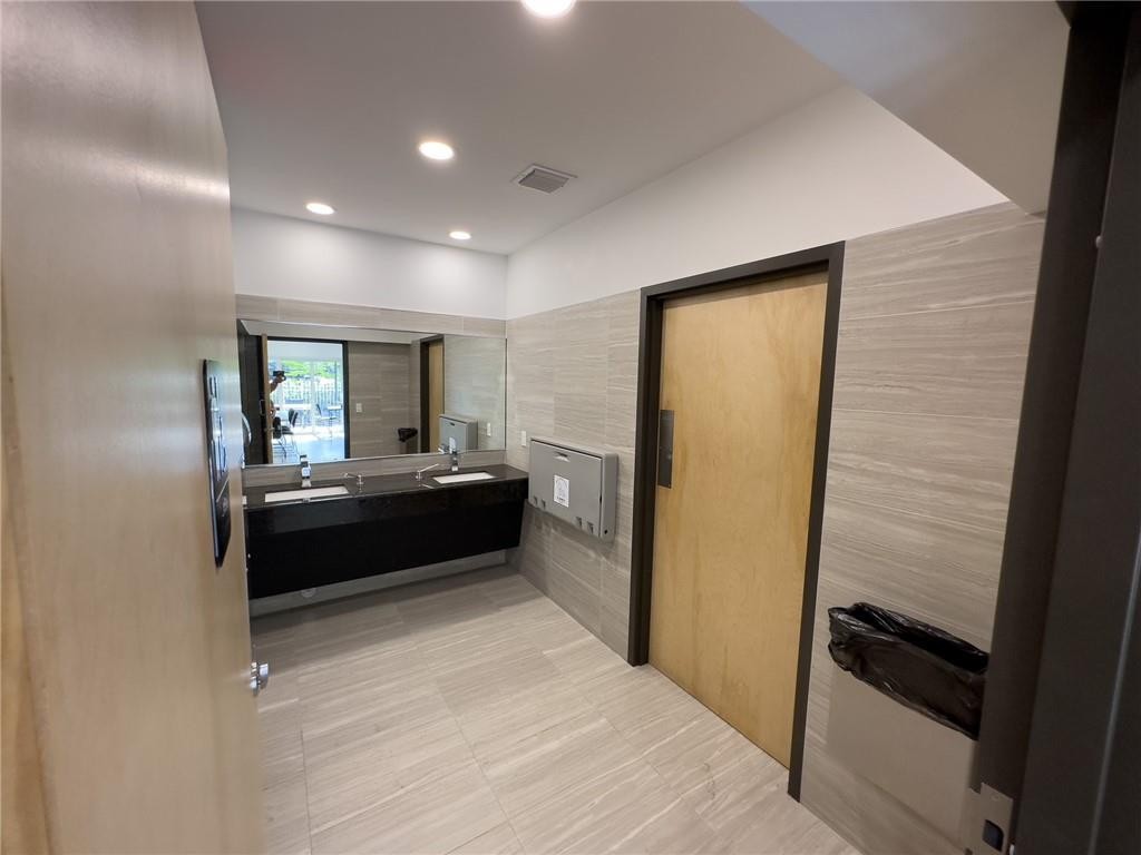 PALM AIRE BLDG 16 - Residential