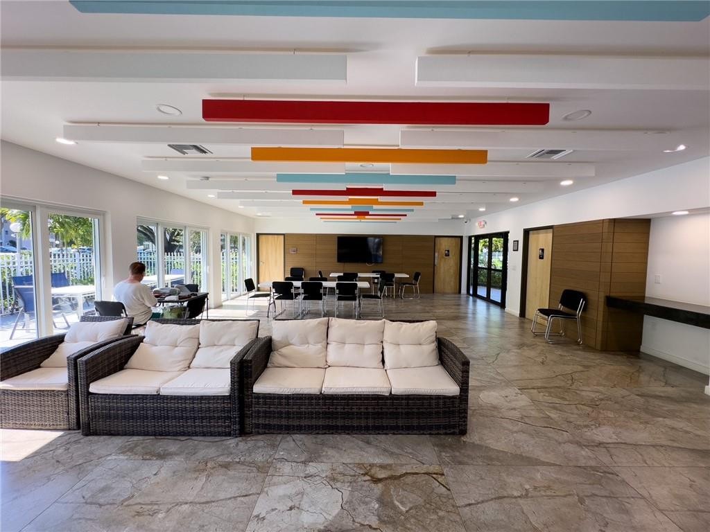 PALM AIRE BLDG 16 - Residential