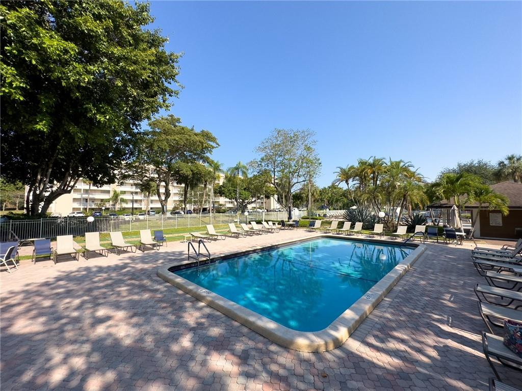 PALM AIRE BLDG 16 - Residential