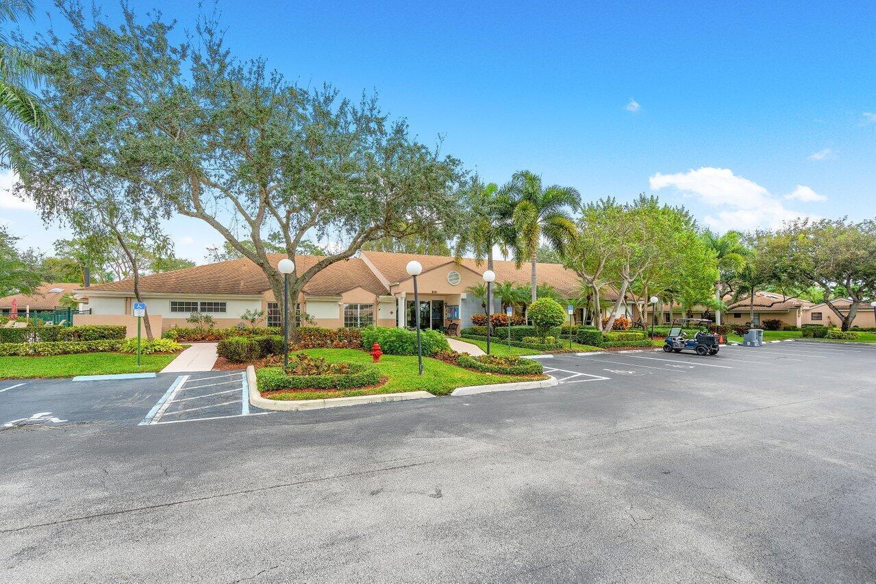 WHISPER WALK SEC E CONDO - Residential