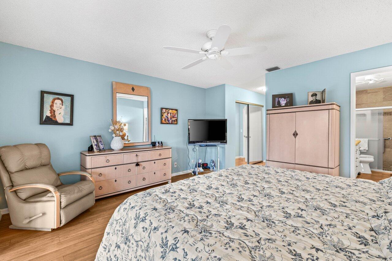 WHISPER WALK SEC E CONDO - Residential