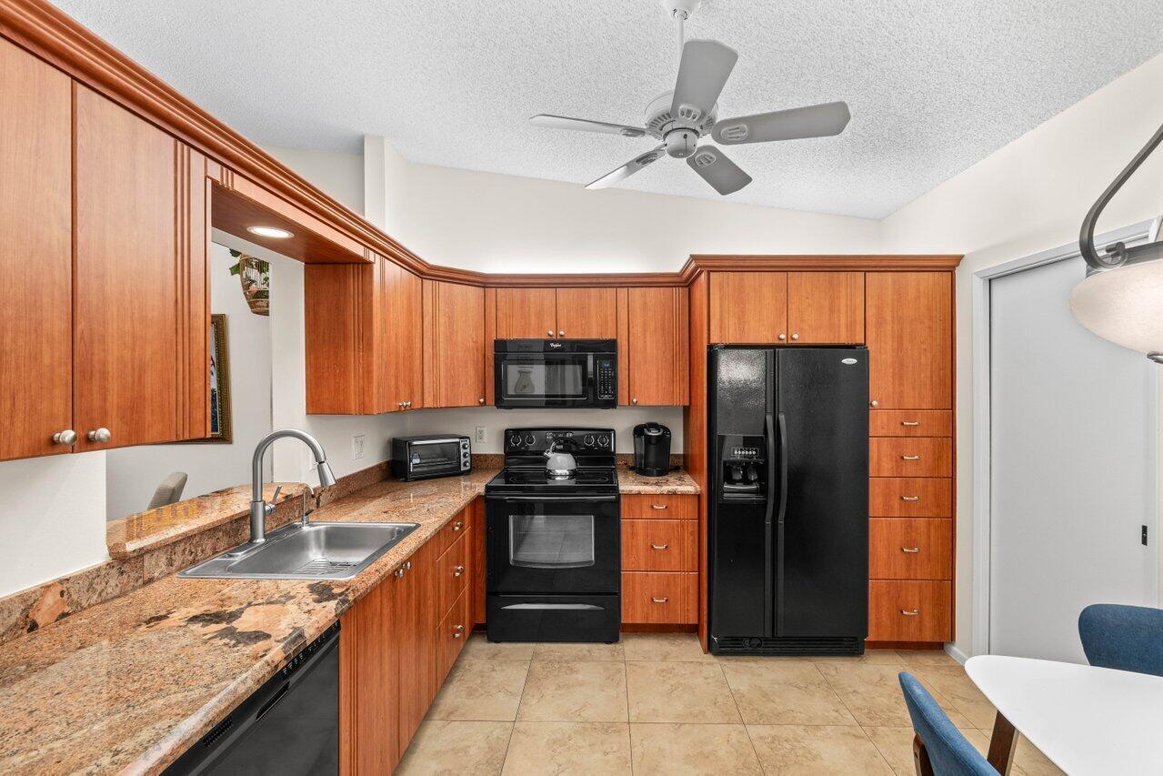 WHISPER WALK SEC E CONDO - Residential