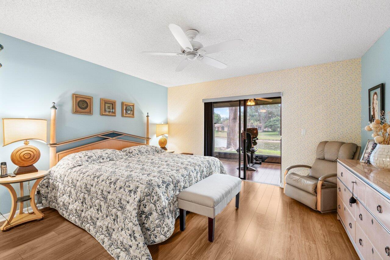 WHISPER WALK SEC E CONDO - Residential