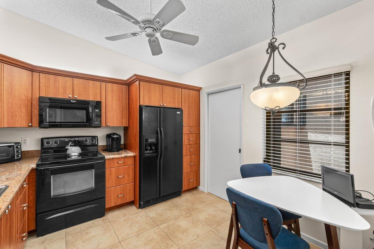 WHISPER WALK SEC E CONDO - Residential