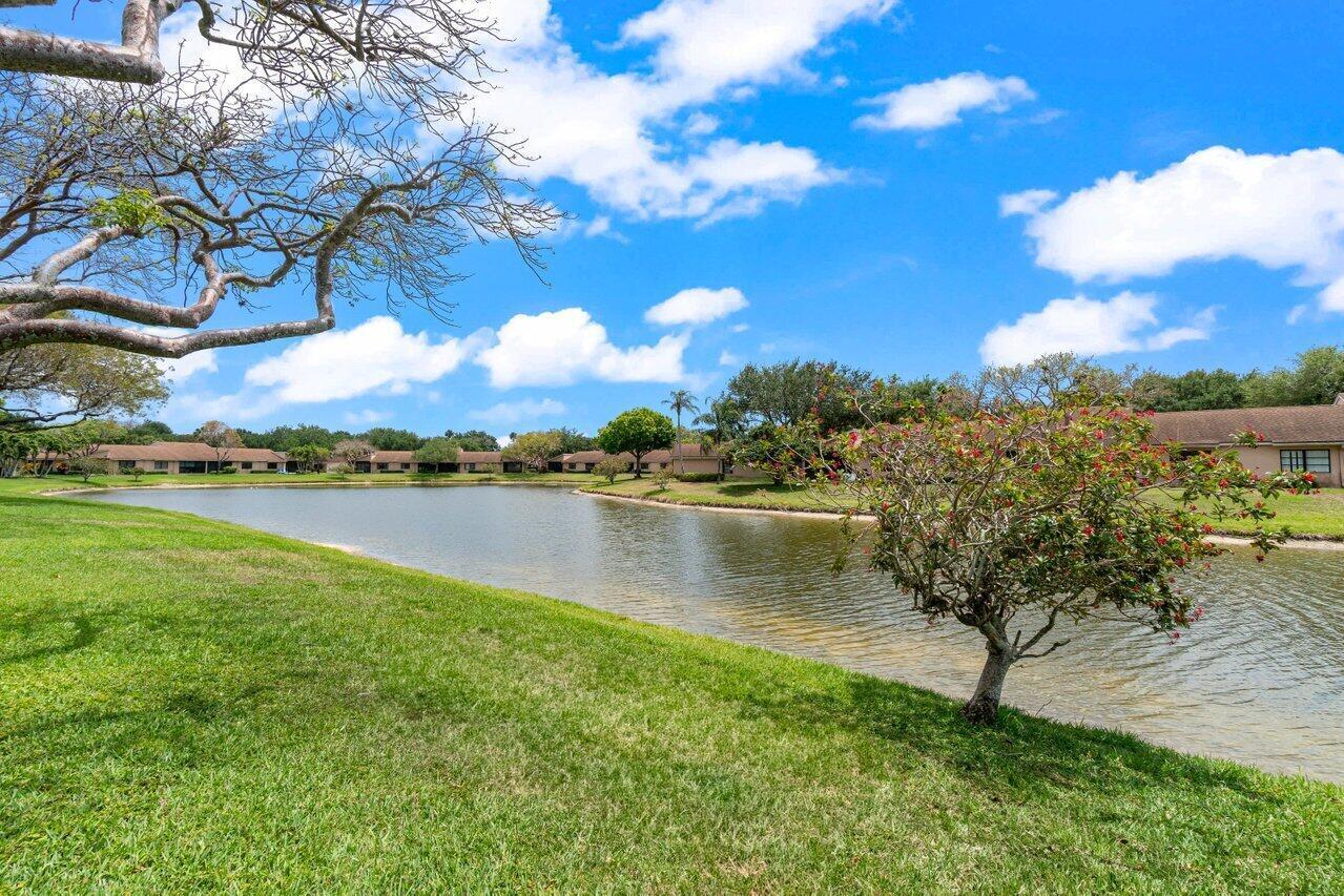 WHISPER WALK SEC E CONDO - Residential