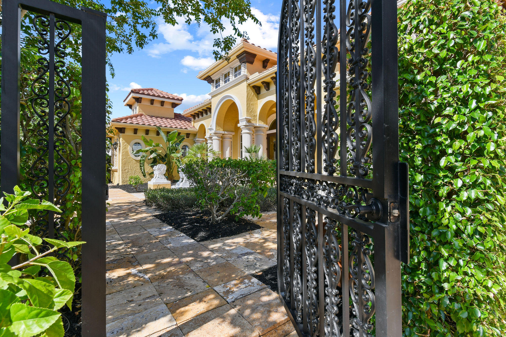 JUPITER HEIGHTS - Residential