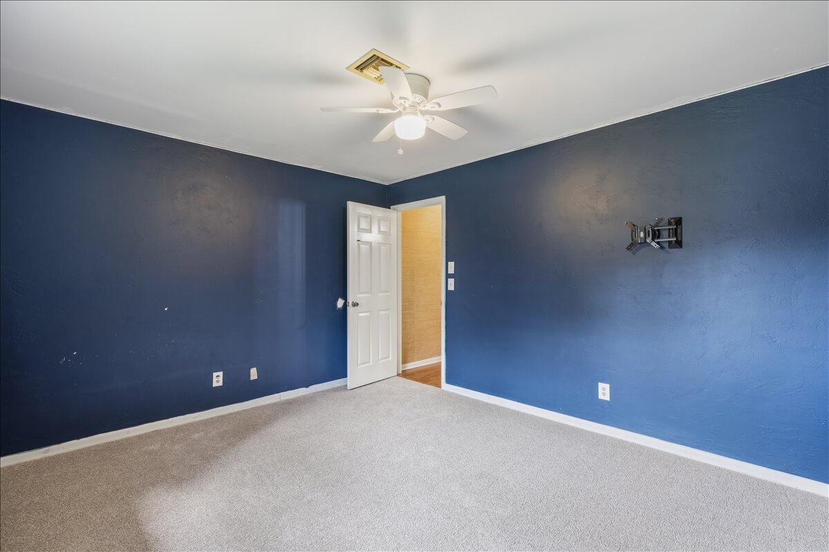 BANYAN ACRES - Residential