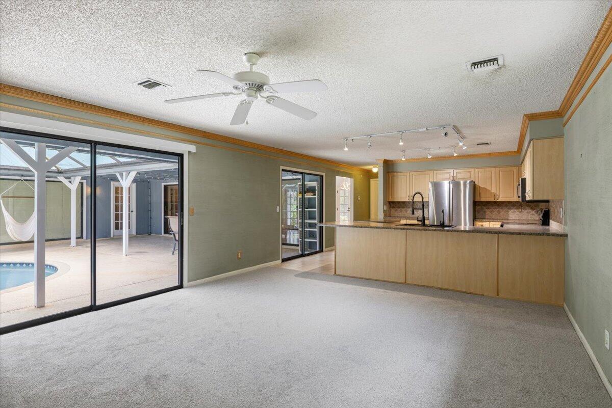 BANYAN ACRES - Residential