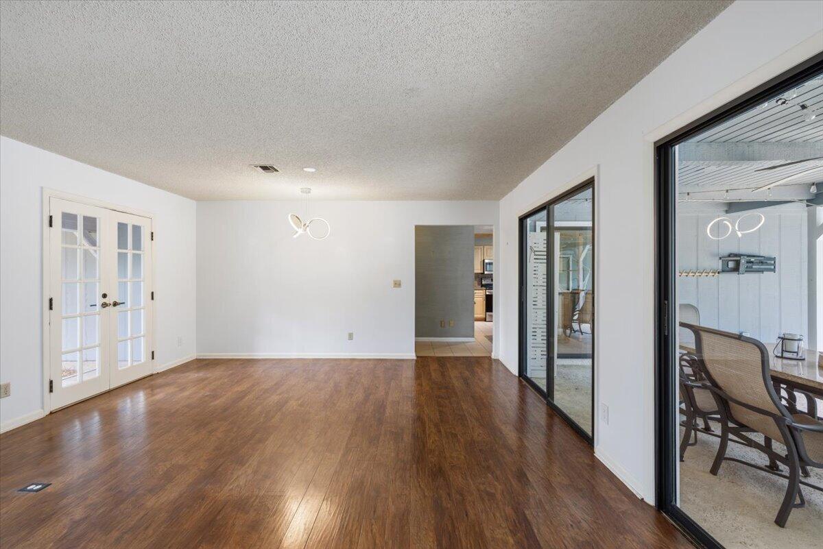BANYAN ACRES - Residential