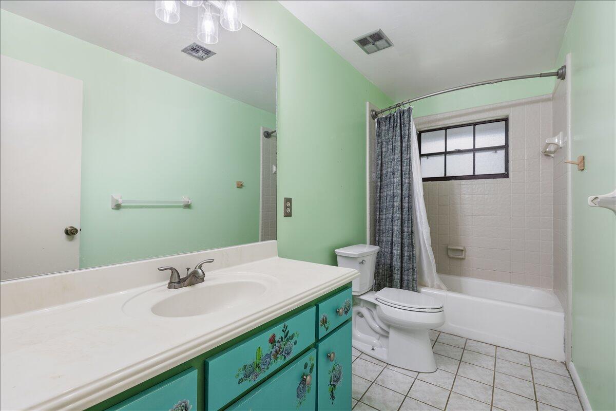 BANYAN ACRES - Residential