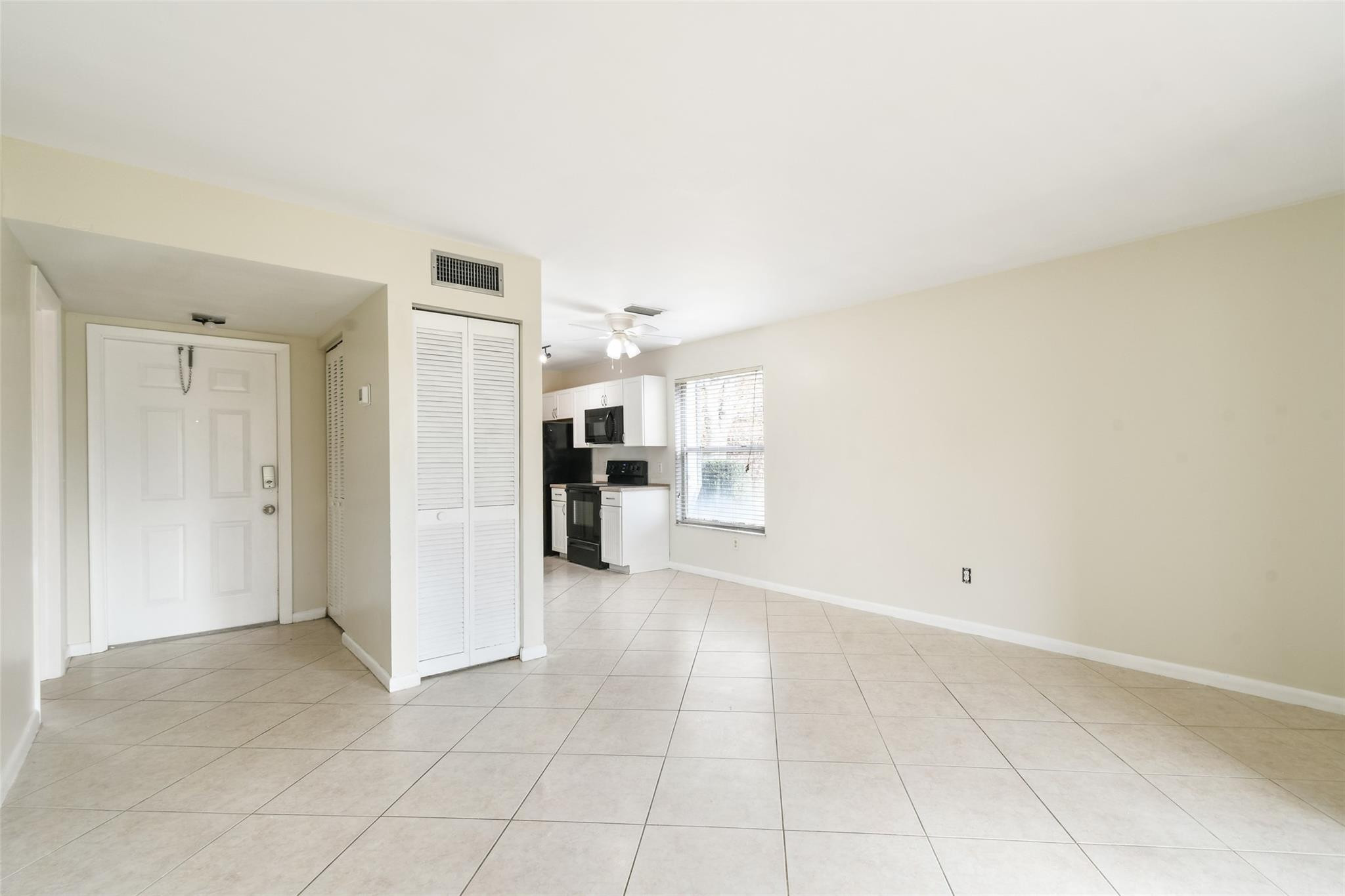 PINECROFT CONDO ALL PH - Residential