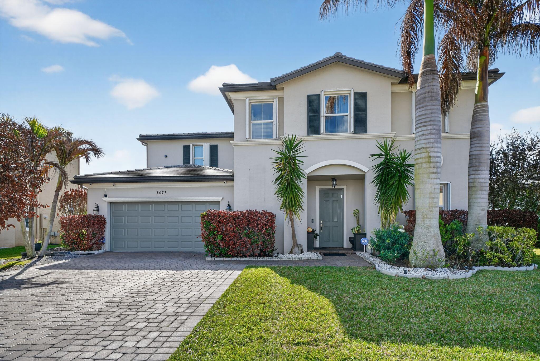 Single family home with one downstairs bedroom, master-bedroom, 2 guest-rooms bedrooms.