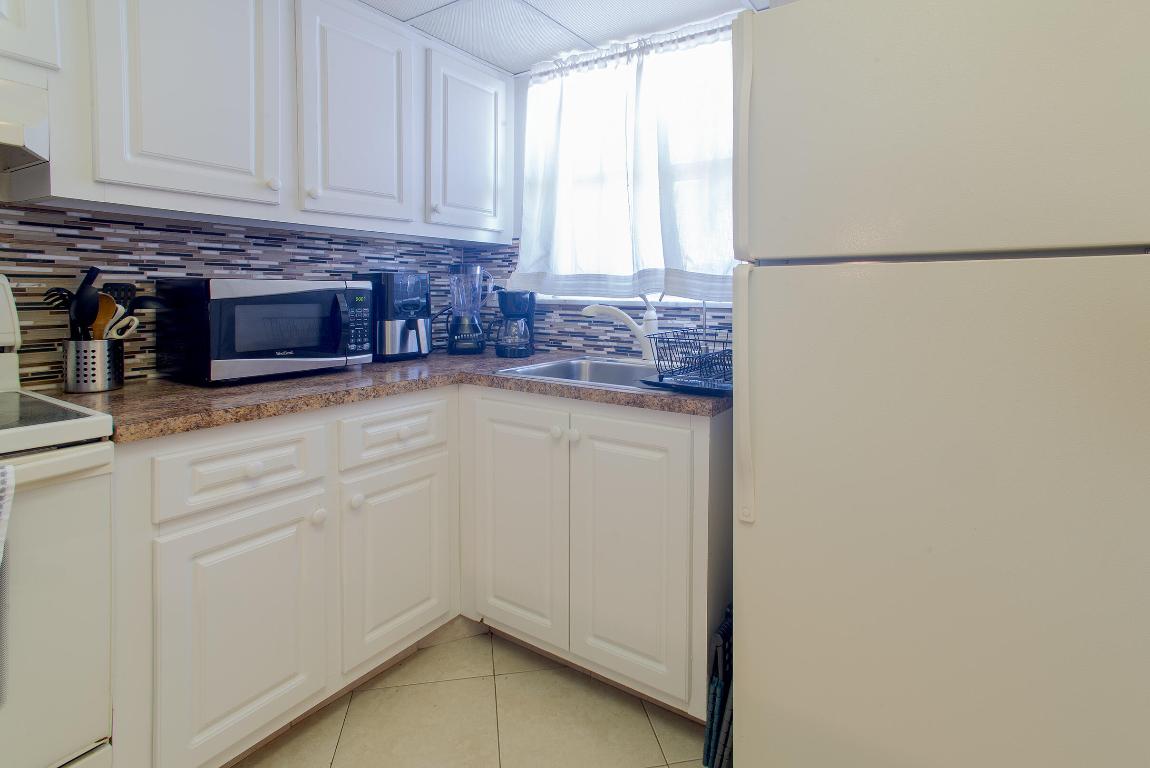 SUNRISE LAKES PHASE I - Residential