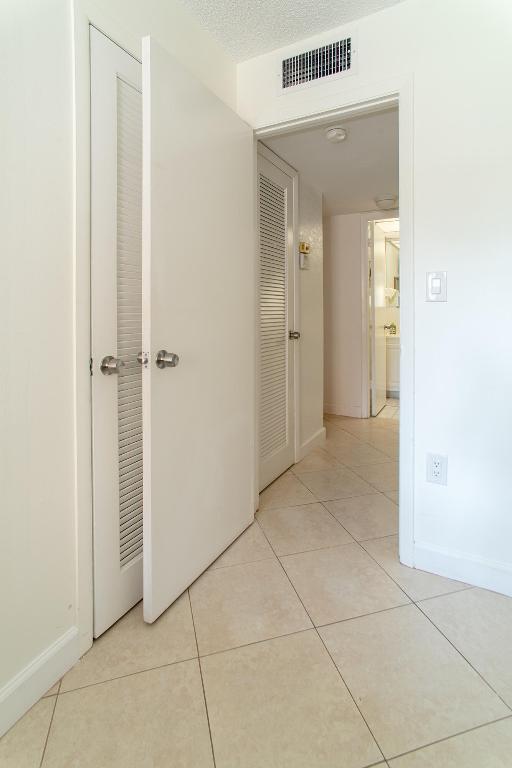 SUNRISE LAKES PHASE I - Residential