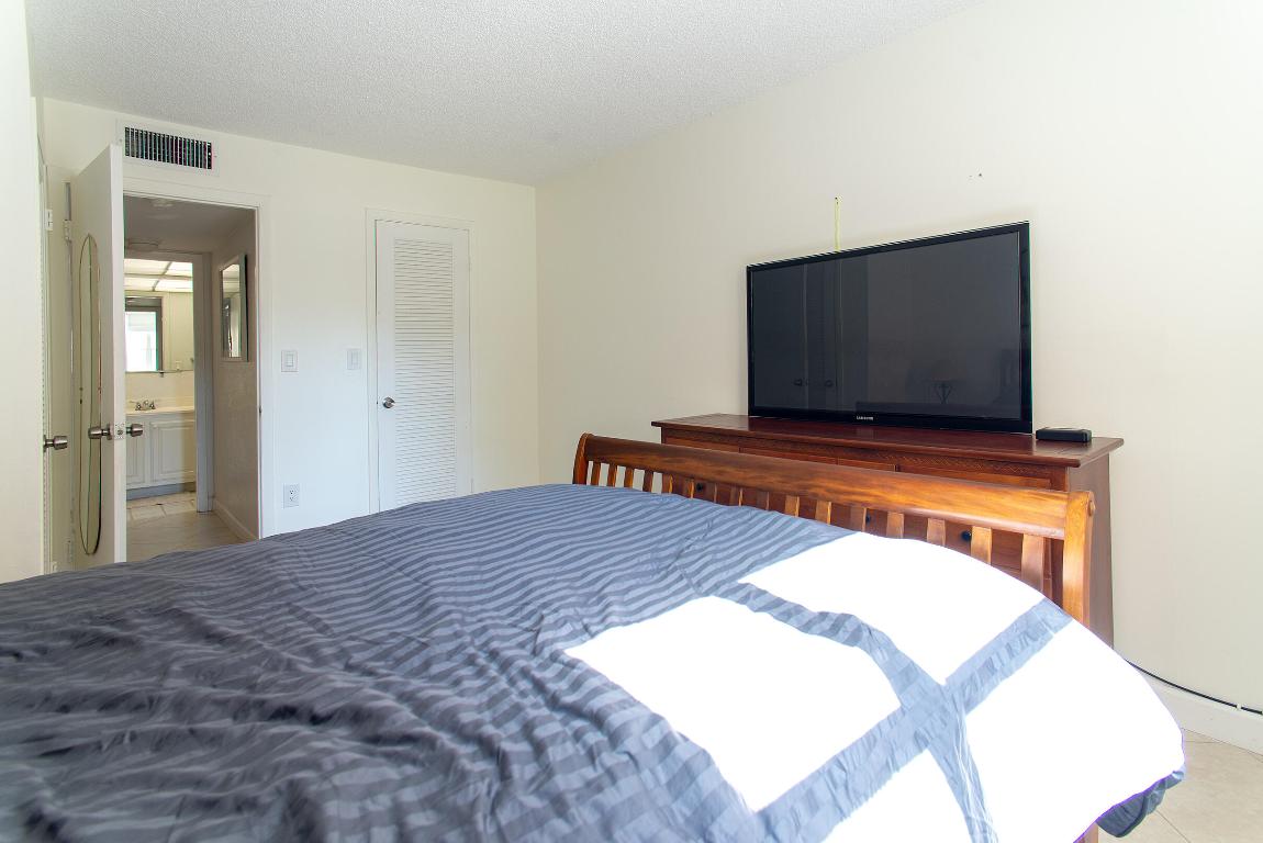 SUNRISE LAKES PHASE I - Residential