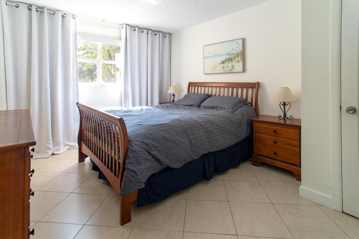 SUNRISE LAKES PHASE I - Residential