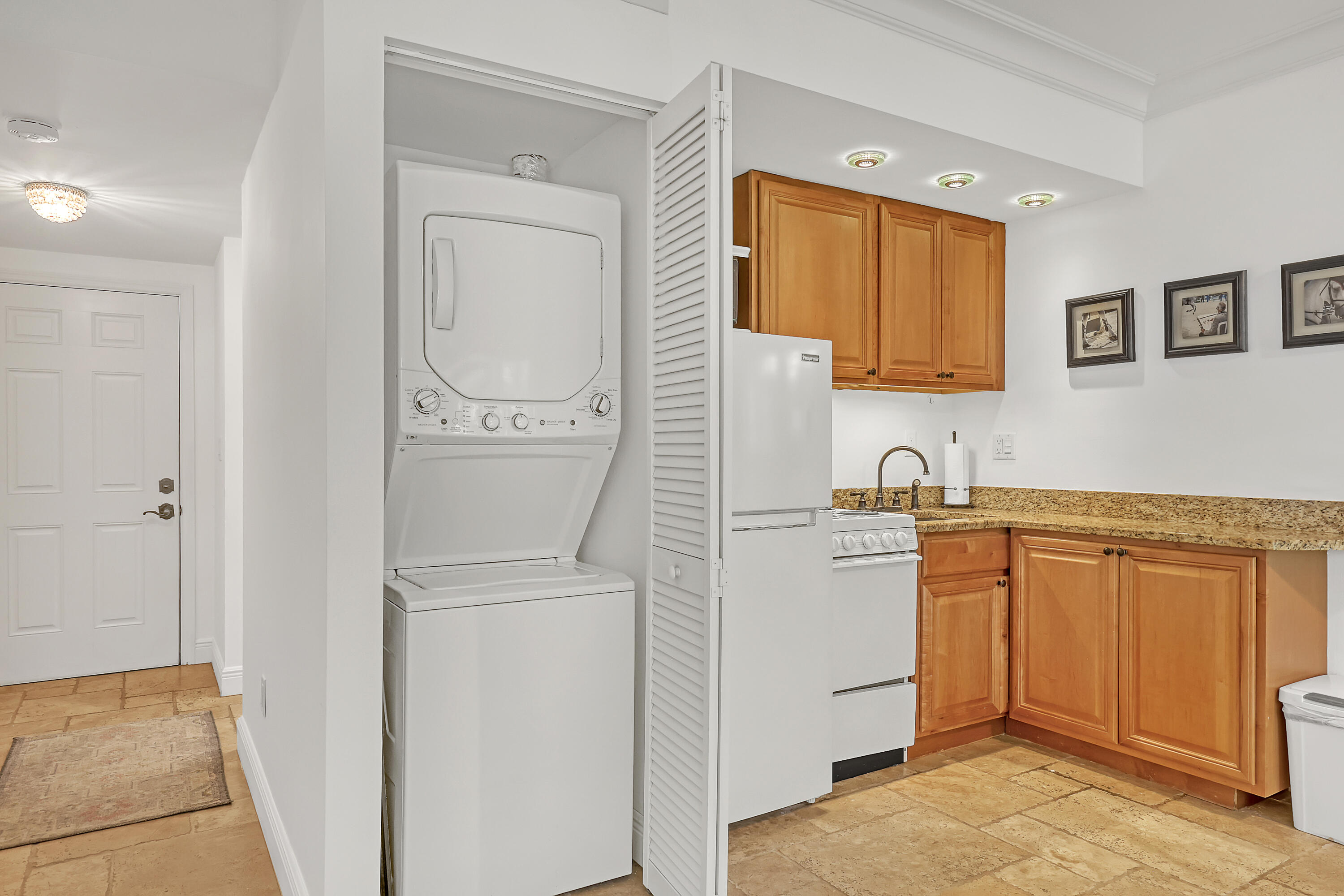 TENNIS LODGES 1 CONDO - Residential Lease