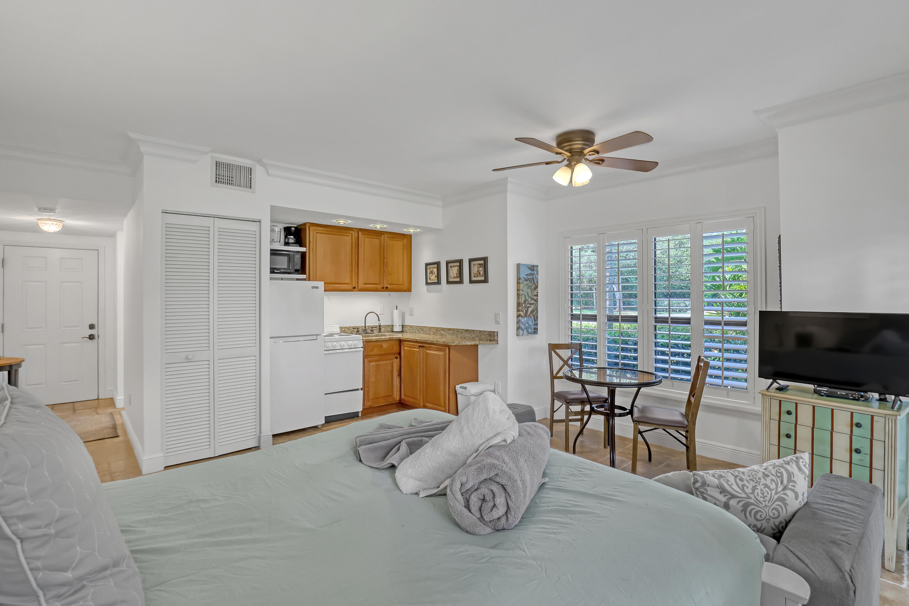 TENNIS LODGES 1 CONDO - Residential Lease