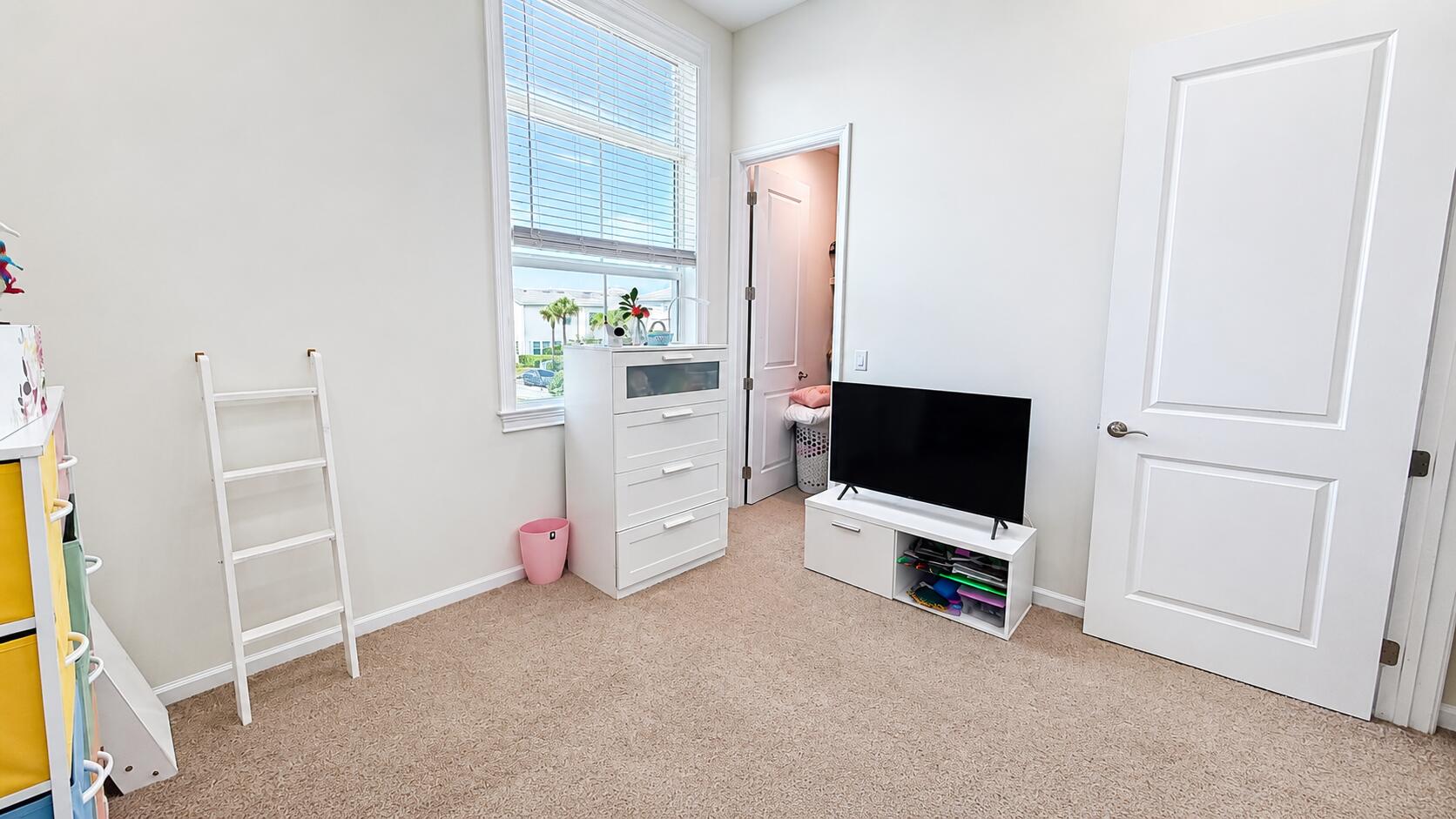 CROSSINGS OF WESTLAKE - Residential Lease