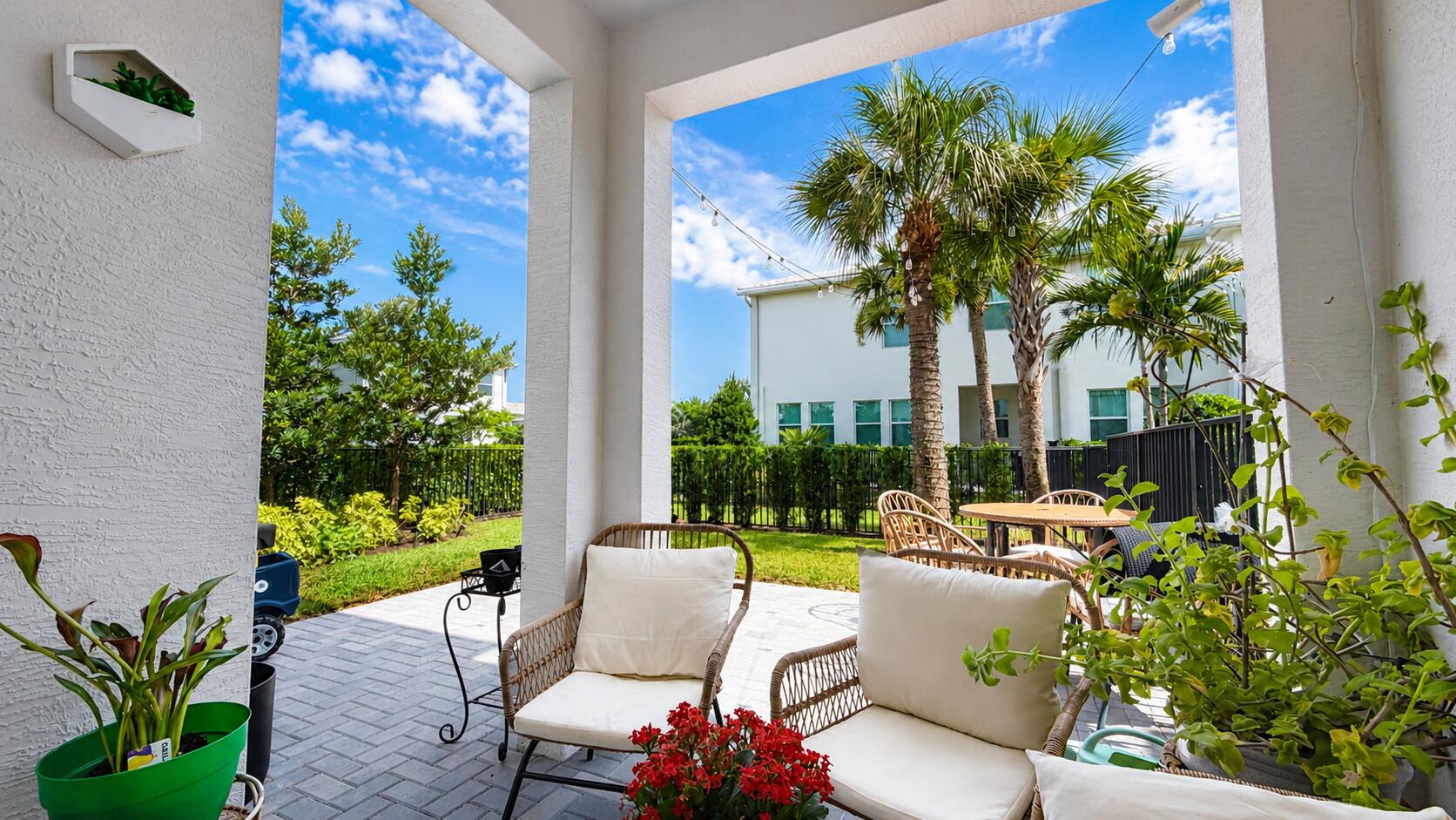 CROSSINGS OF WESTLAKE - Residential Lease