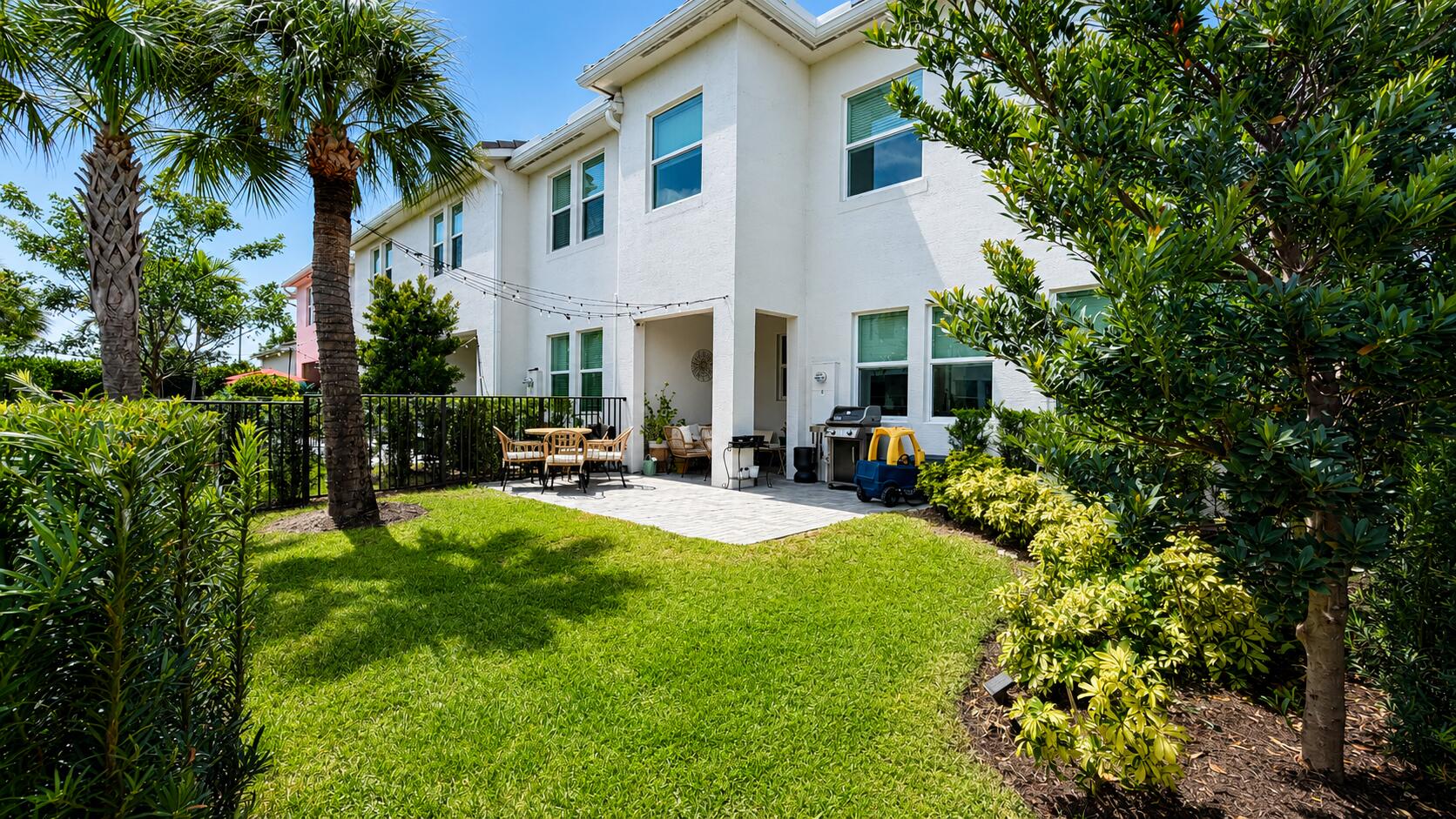CROSSINGS OF WESTLAKE - Residential Lease