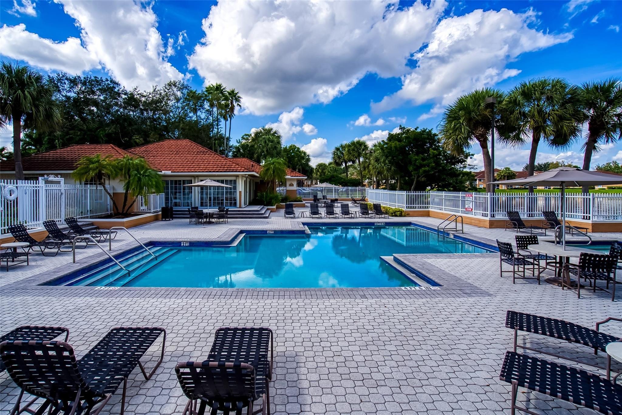 COLONNADES CONDO - Residential Lease