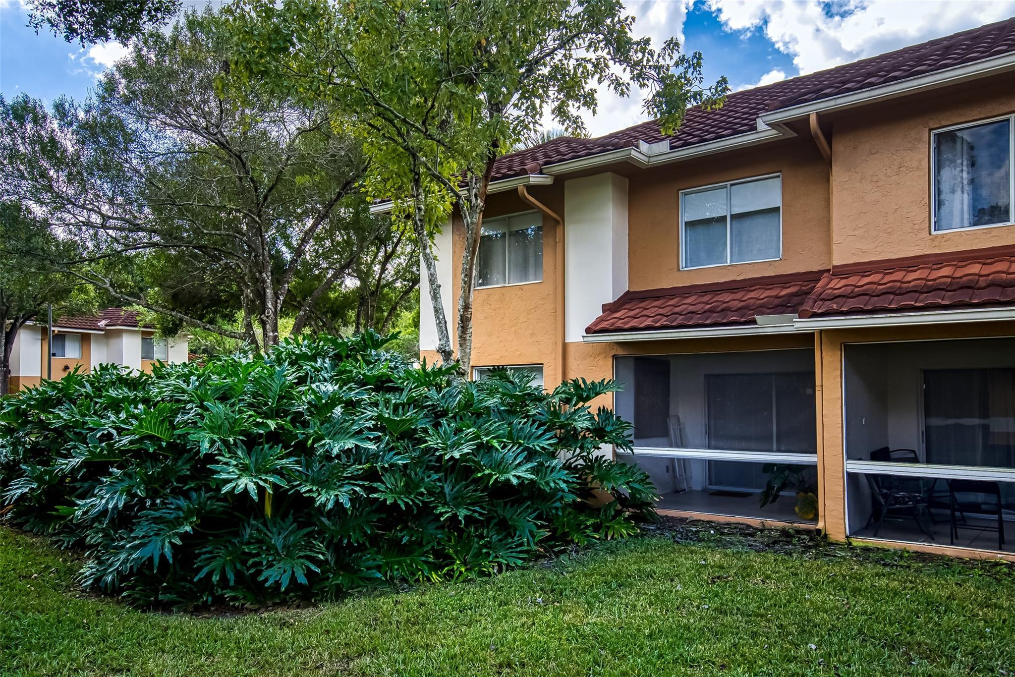 COLONNADES CONDO - Residential Lease