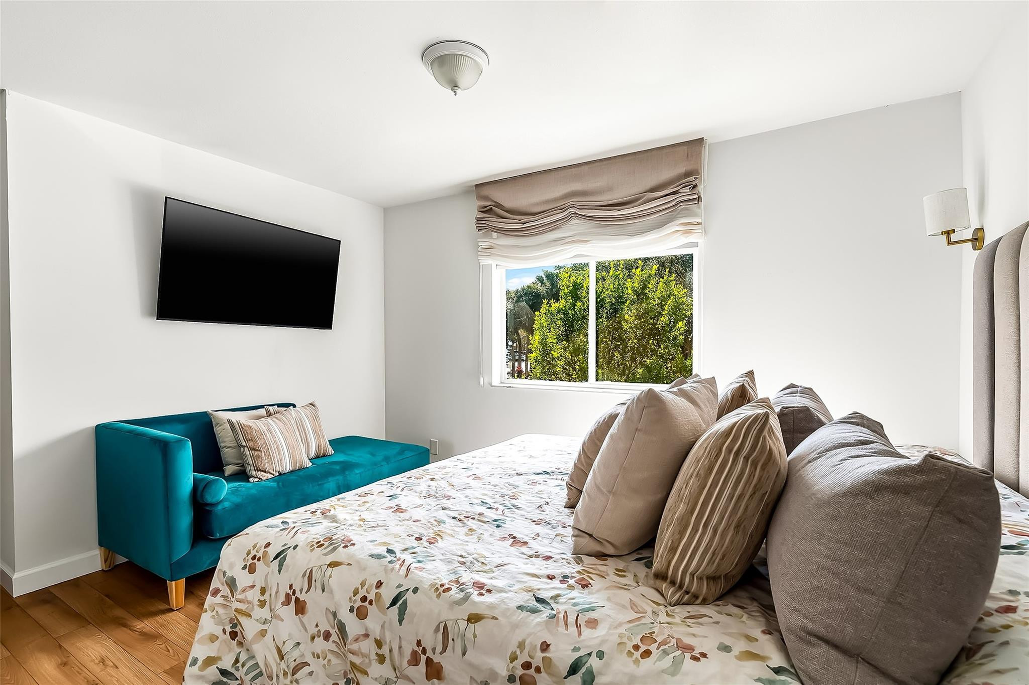 COLONNADES CONDO - Residential Lease