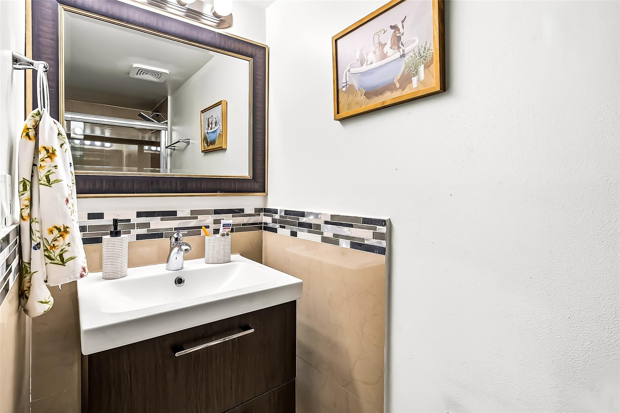 COLONNADES CONDO - Residential Lease