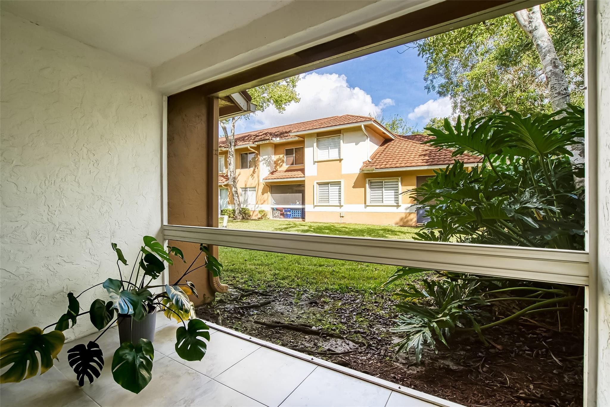 COLONNADES CONDO - Residential Lease