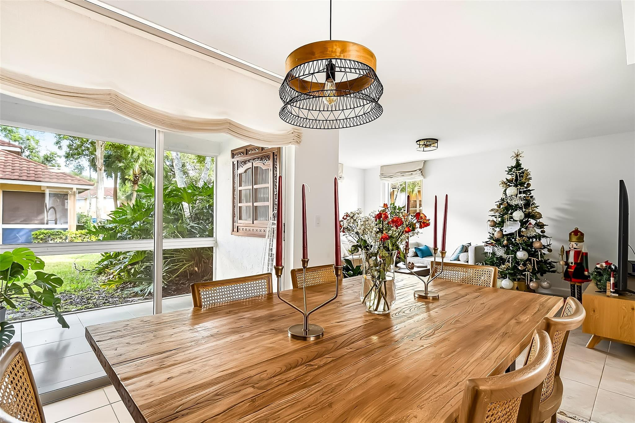 COLONNADES CONDO - Residential Lease