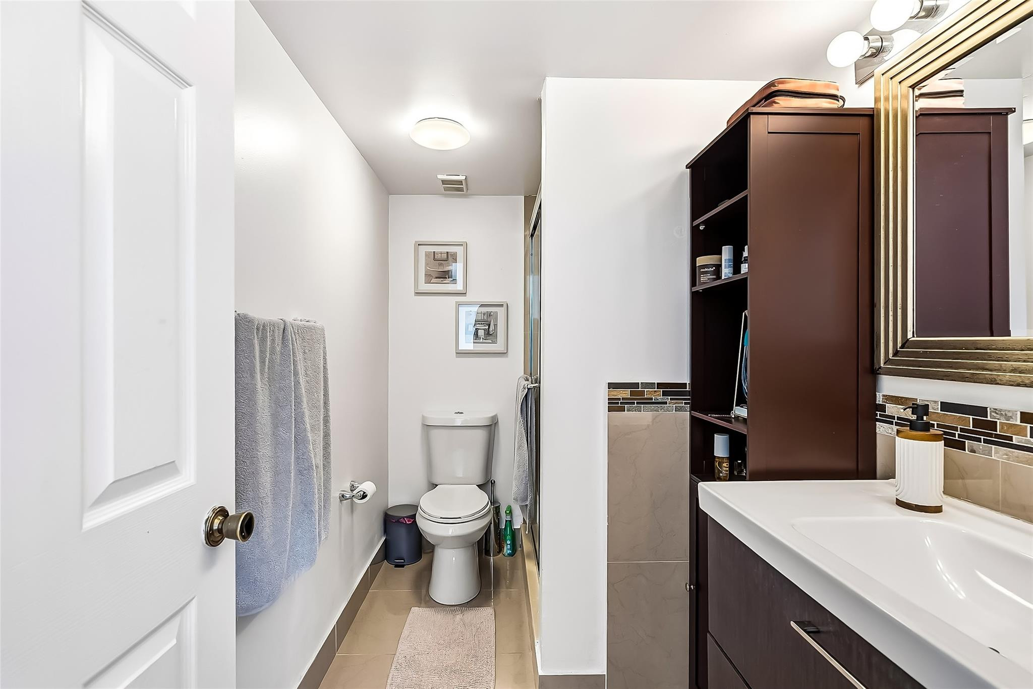 COLONNADES CONDO - Residential Lease