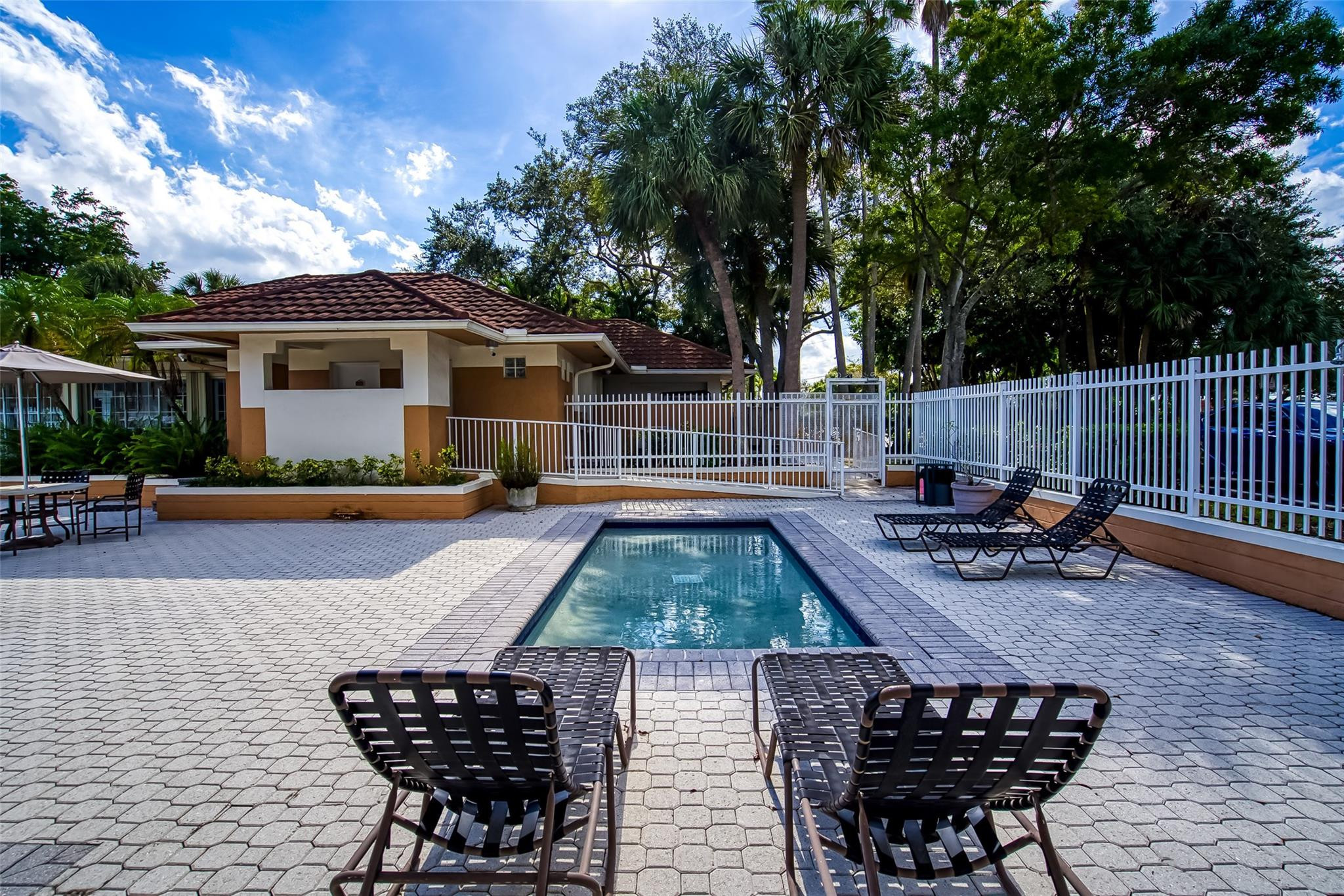COLONNADES CONDO - Residential Lease