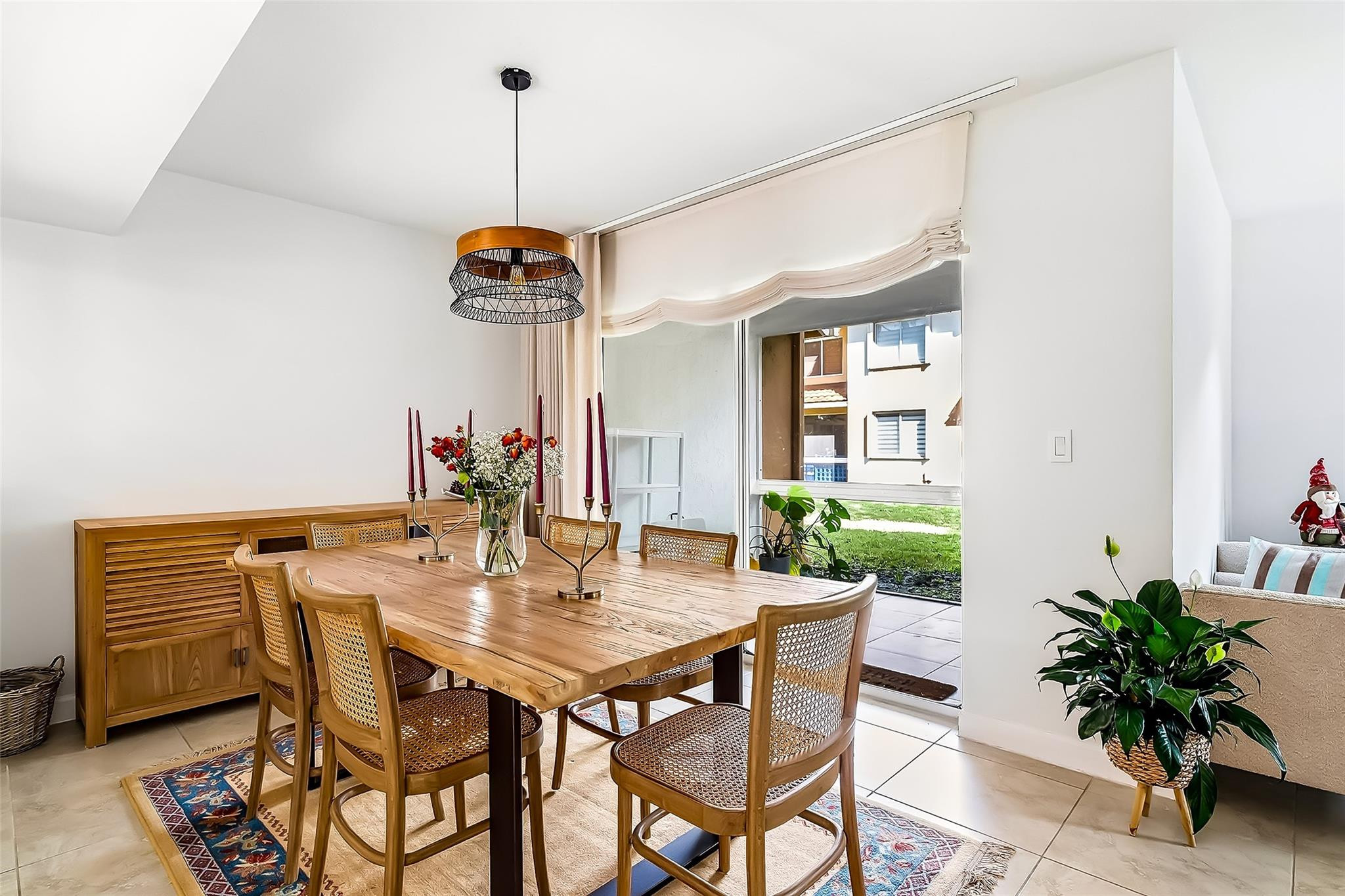 COLONNADES CONDO - Residential Lease