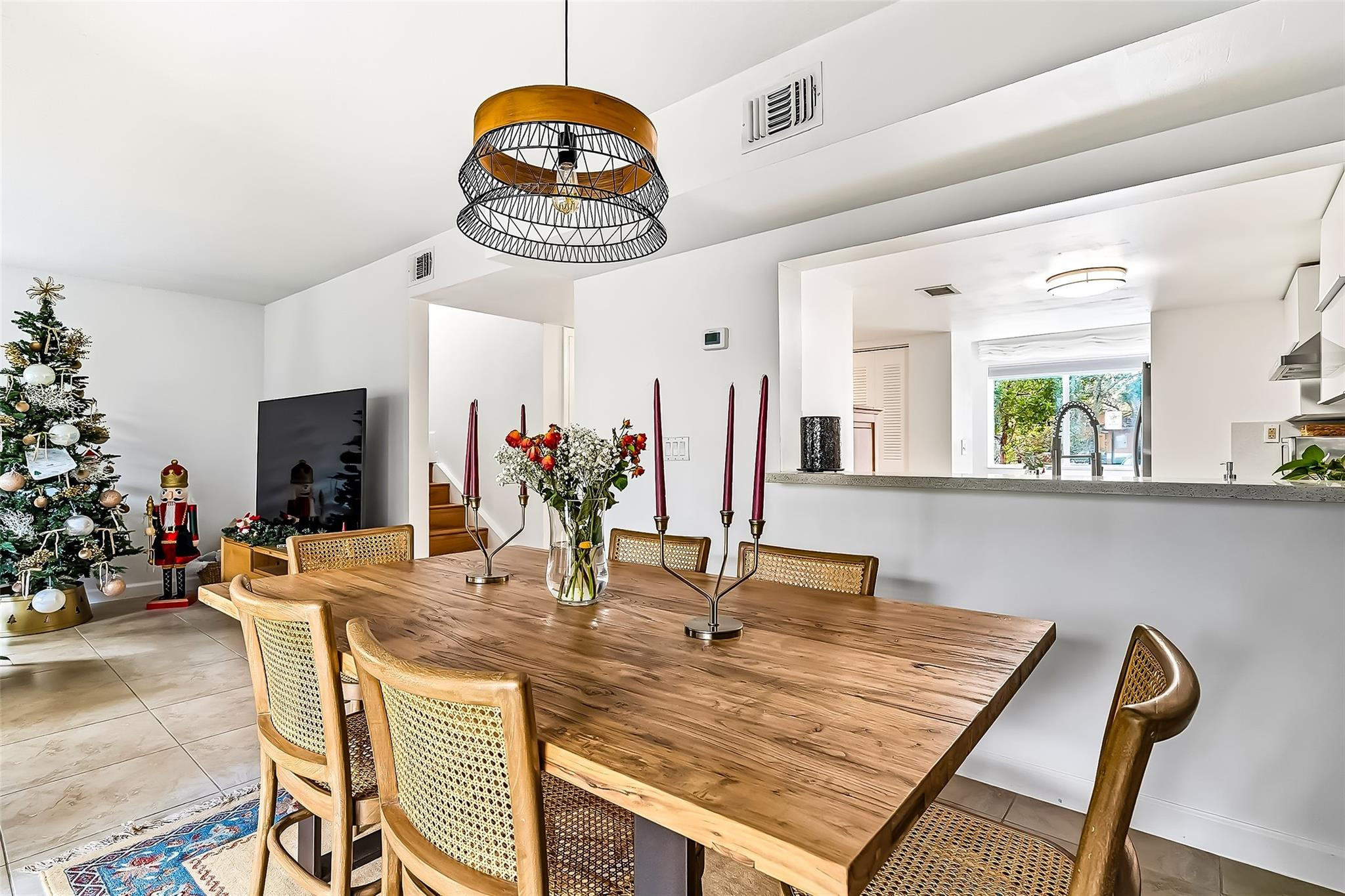 COLONNADES CONDO - Residential Lease
