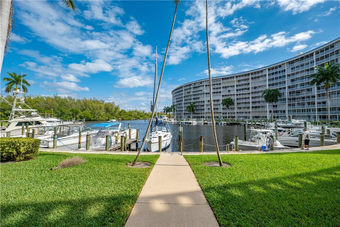 Hillsboro Cove Condo - Residential