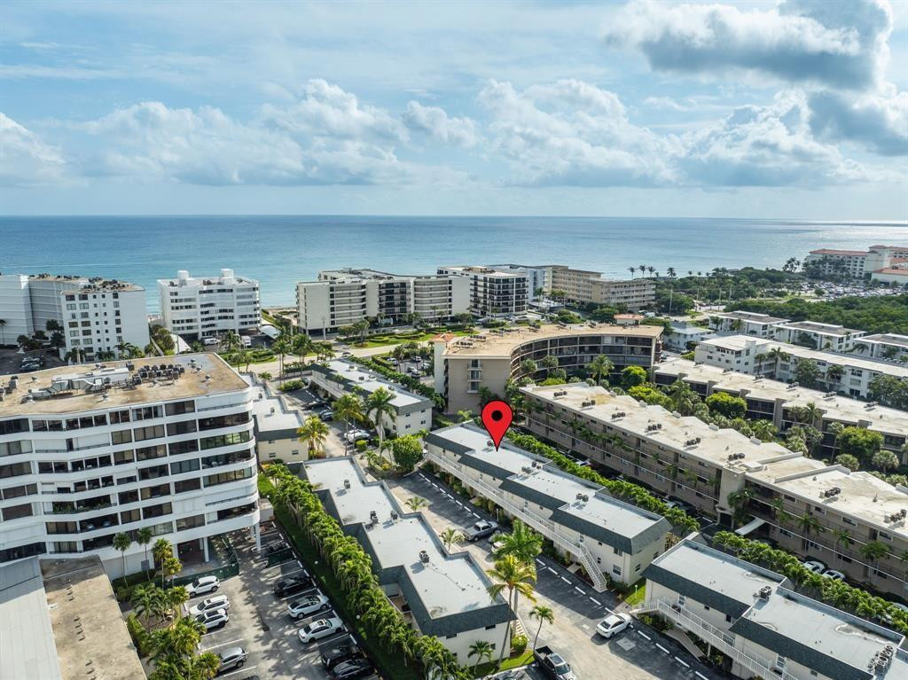 BARBICAN CONDO - Residential