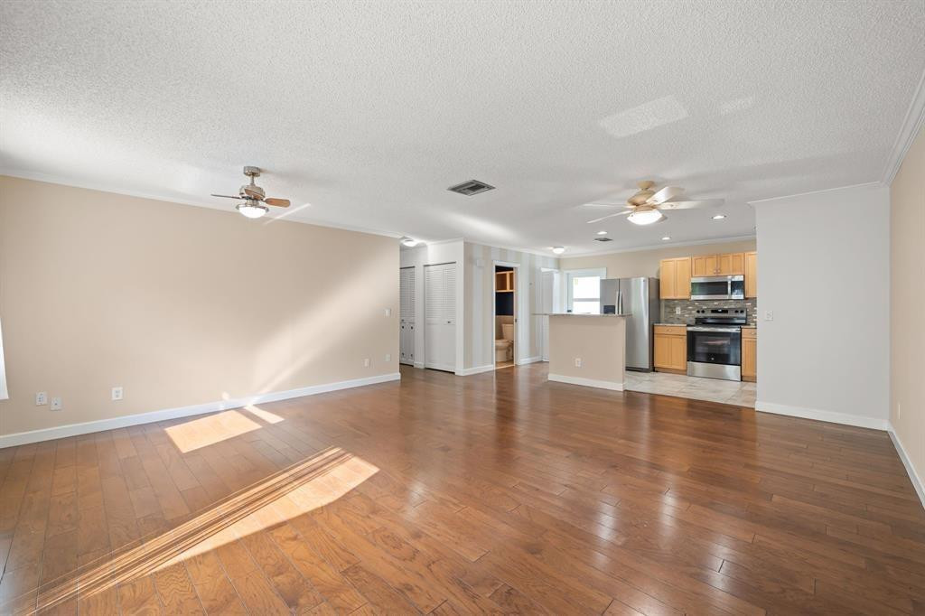 BARBICAN CONDO - Residential