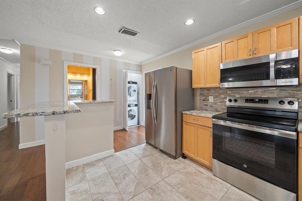 BARBICAN CONDO - Residential