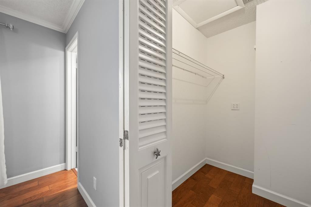 BARBICAN CONDO - Residential