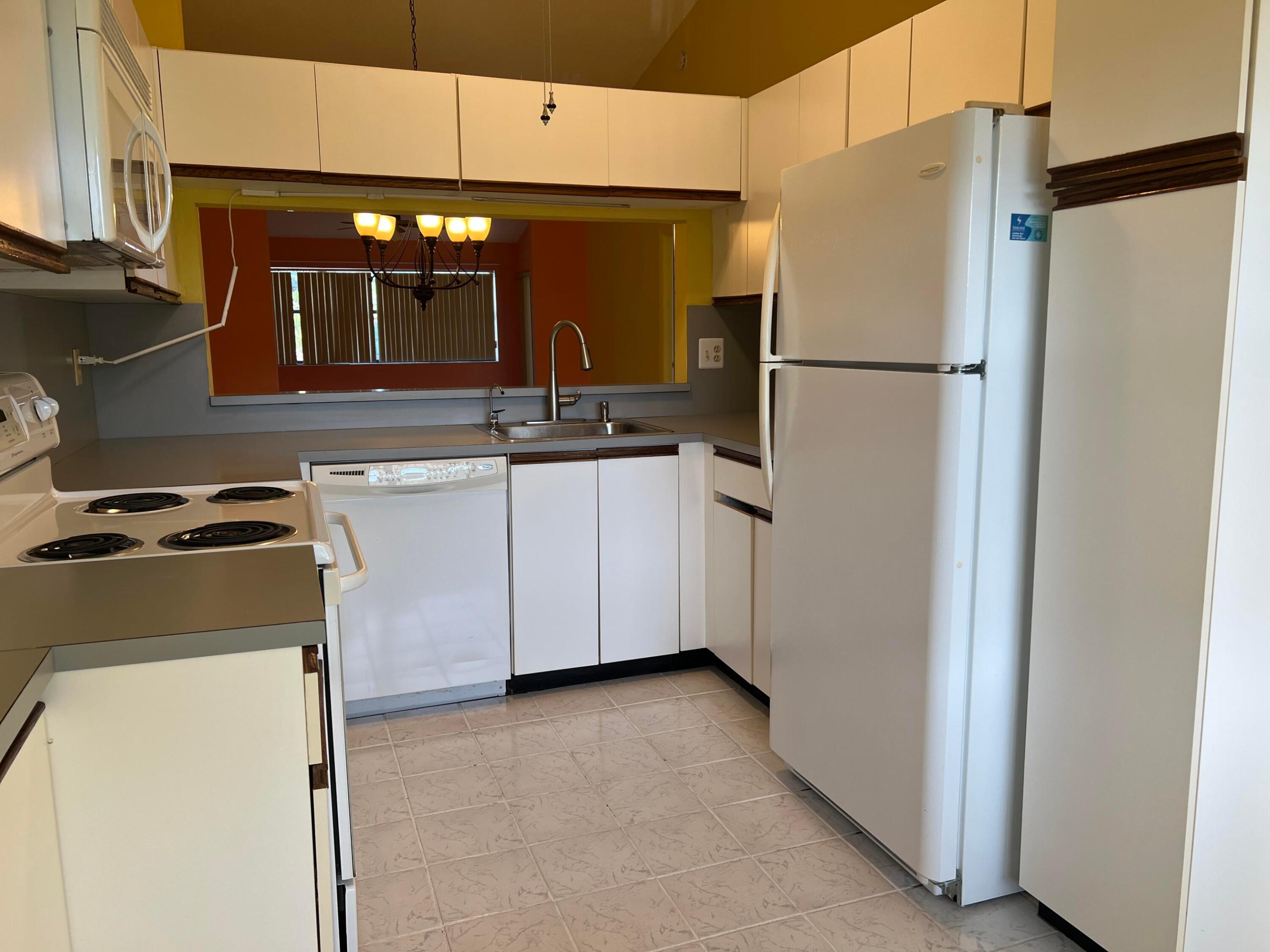 LUCERNE POINTE ONE,TWO,THREE FOUR,SEVEN,EIGHT,NINE - Residential