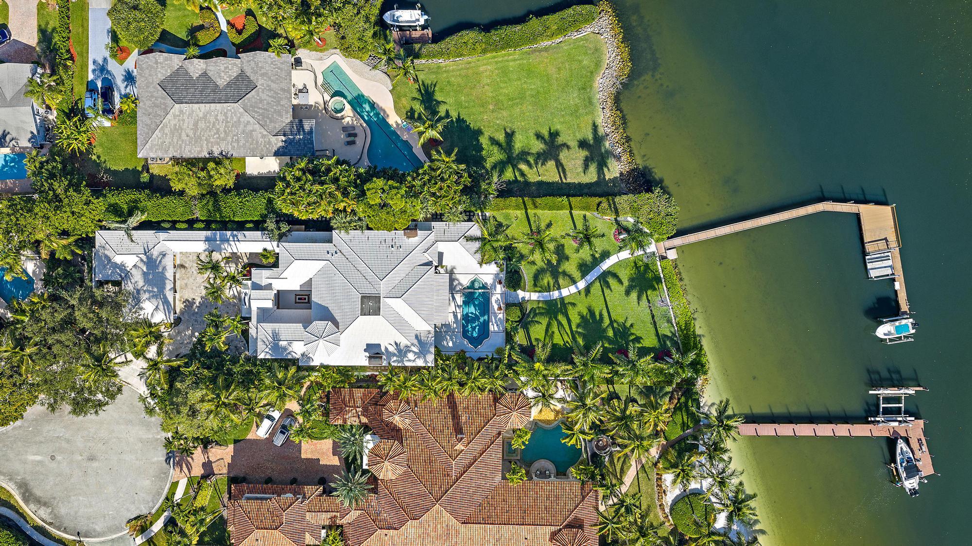 COMMODORES POCKET - Residential